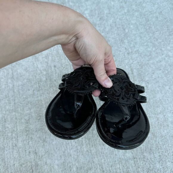 Circus Sam Edelman Cherri Flats Sandals Womens 6.5 Black Patent Medallion Thong - Picture 5 of 8